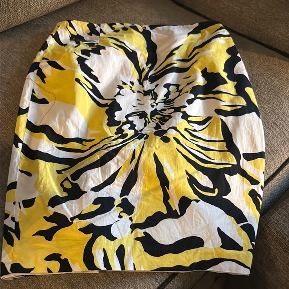 Express Yellow and Black Pencil Skirt Knee-Length - Picture 1 of 1